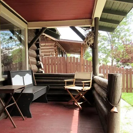 Comfy Log Cabin In Walking Distance Of Downtown Cody Extérieur photo